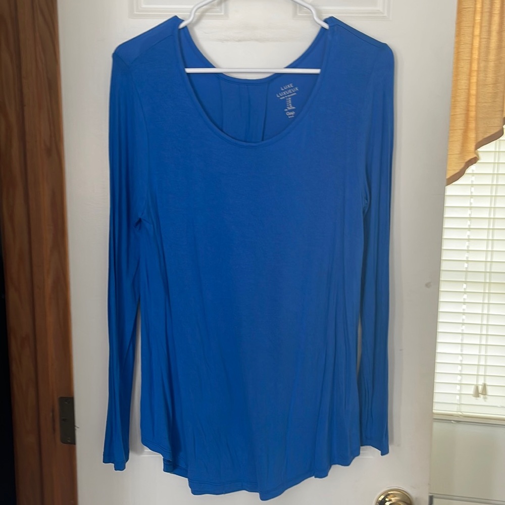 Woman’s long sleeve Tee